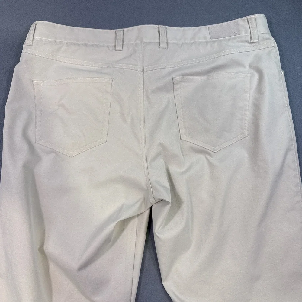 Peter Millar GOLF PANTSMENS 38 Performance Five Pocket  TAN  (38x30.5)